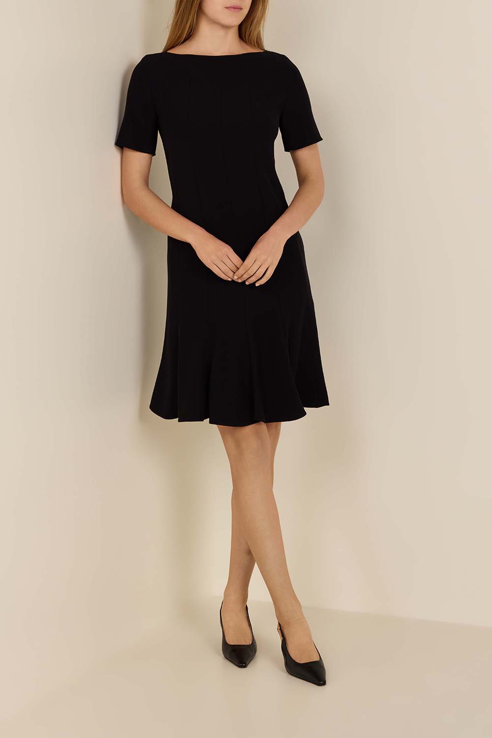 תמונת דוגמן קידמית של נעלי עקב סלינג בק