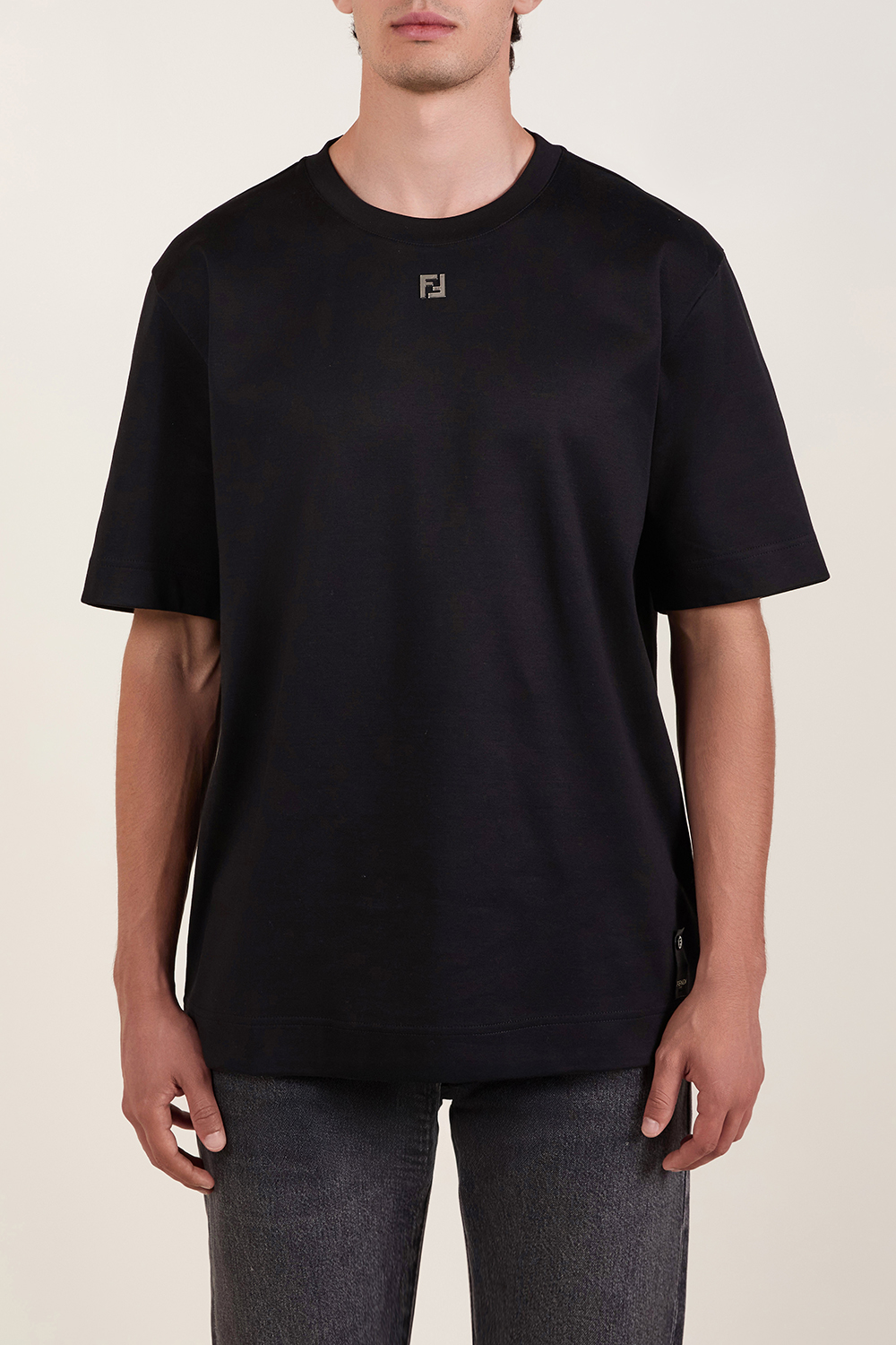 תמונת דוגמן קידמית של חולצת טי