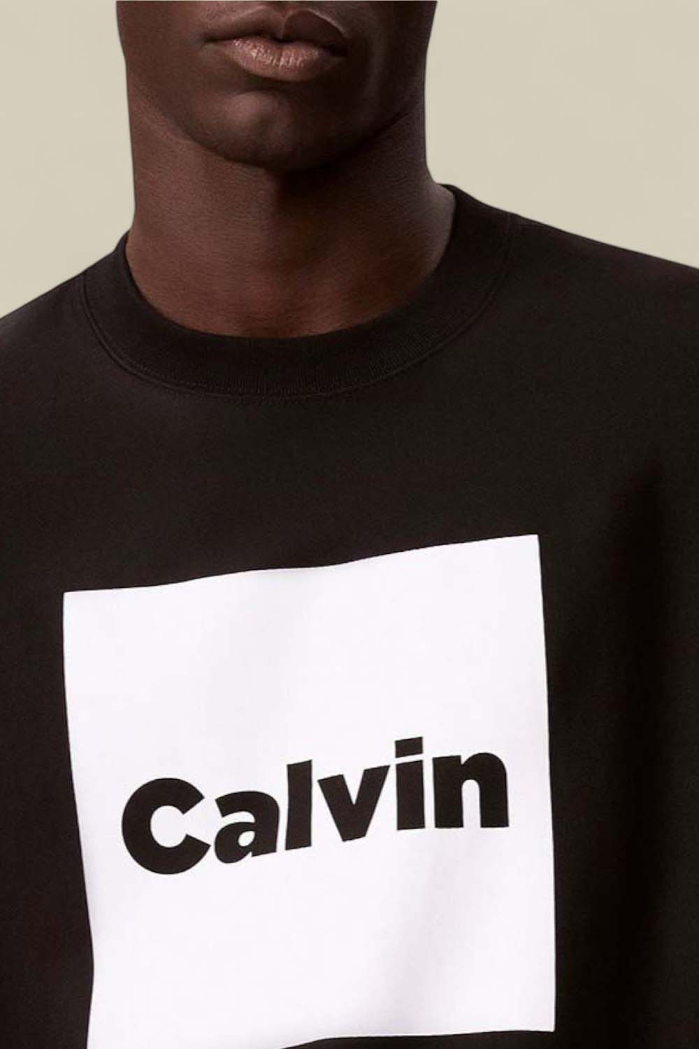 תמונת תקריב דוגמן של סווטשירט