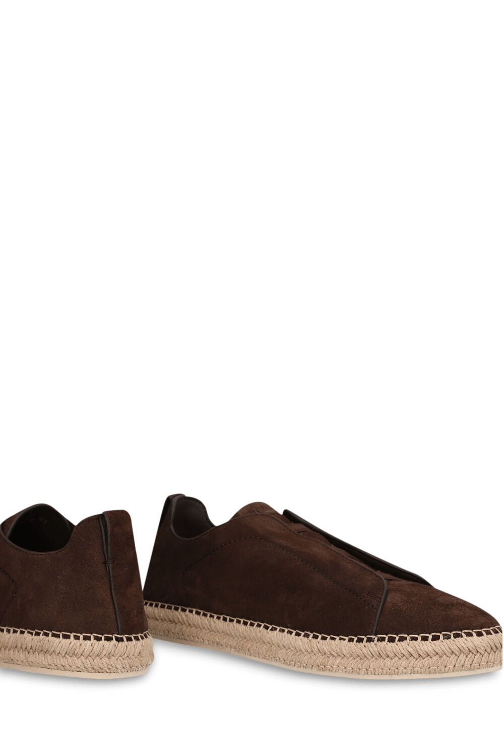 תמונת תקריב של נעלי אספדריל זמש