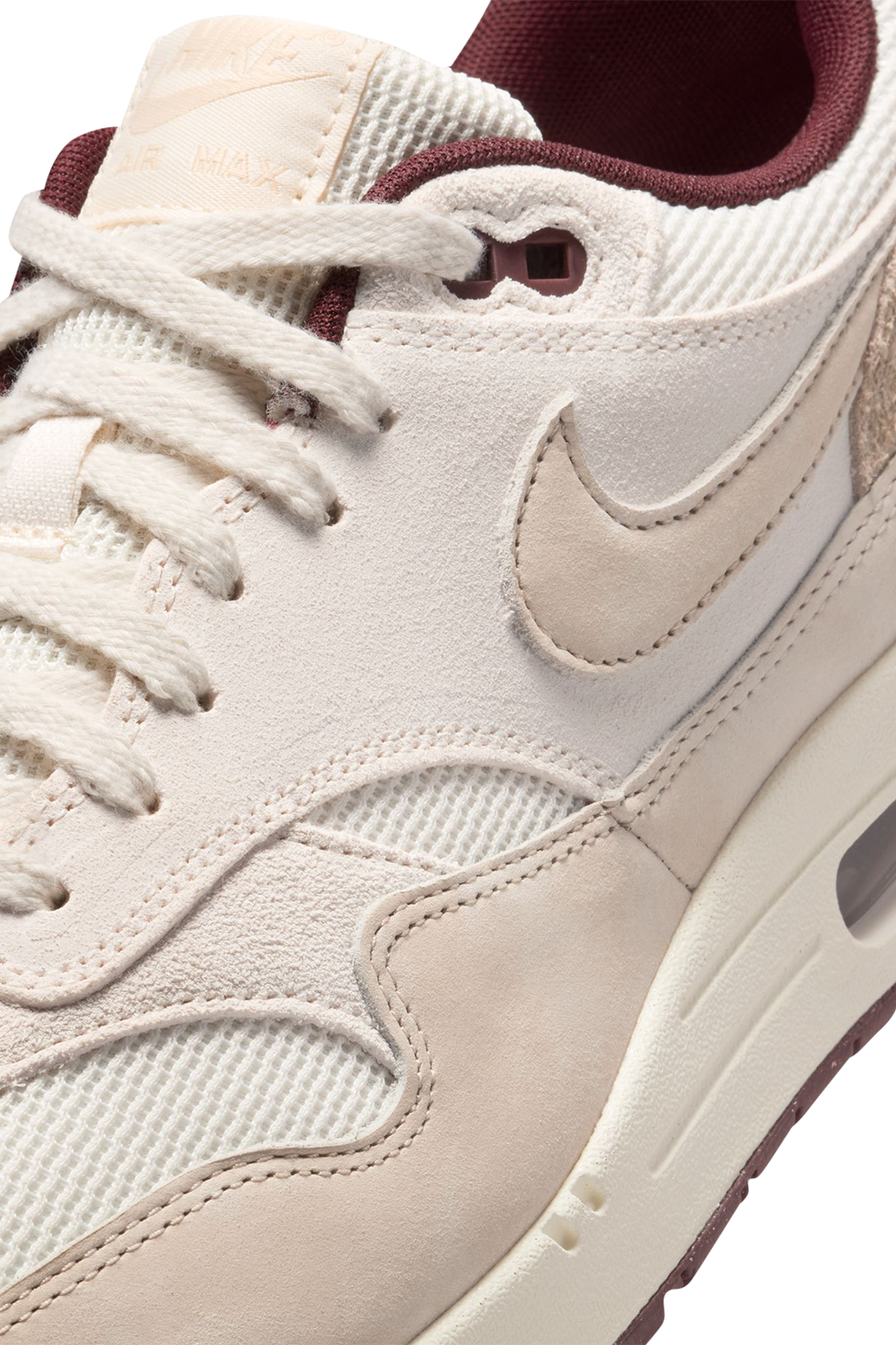 תמונת פנים של נעלי סניקרס אייר מקס 1 פרימיום