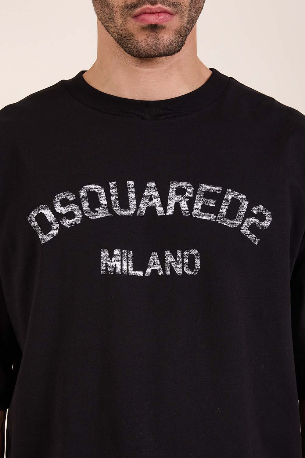 תמונת תקריב דוגמן של חולצת טי