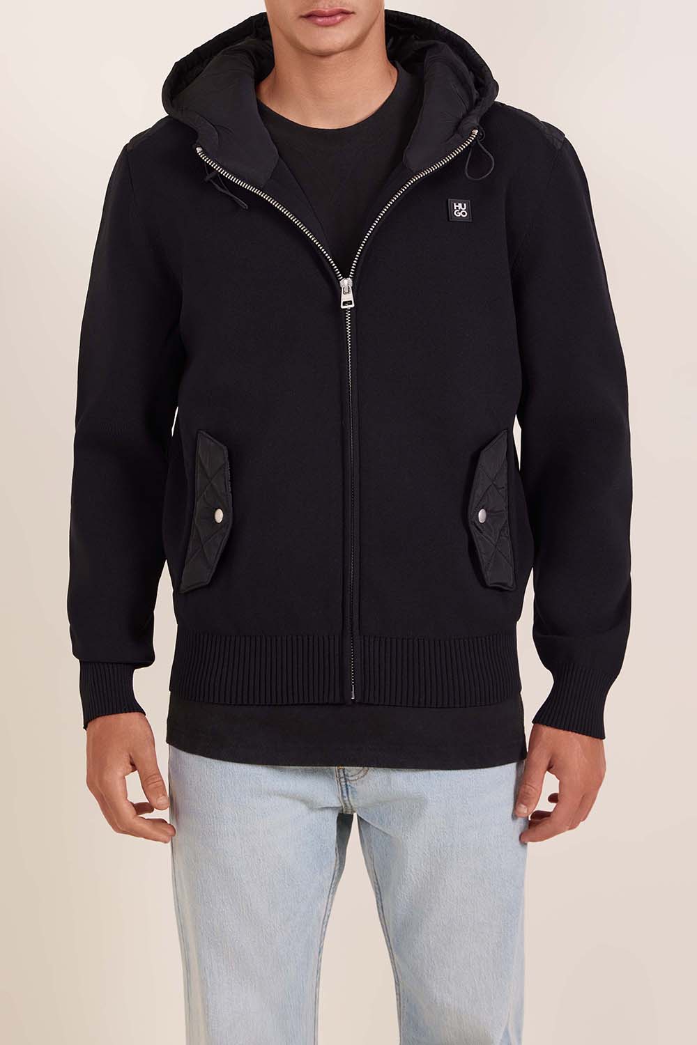 תמונת דוגמן קידמית של סווטשירט קפוצ'ון