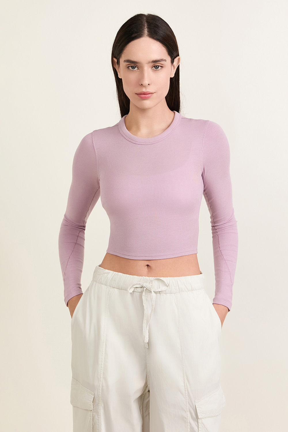 תמונת דוגמן קידמית של Hold Tight Straight-Hem Cropped Long-Sleeve Shirt