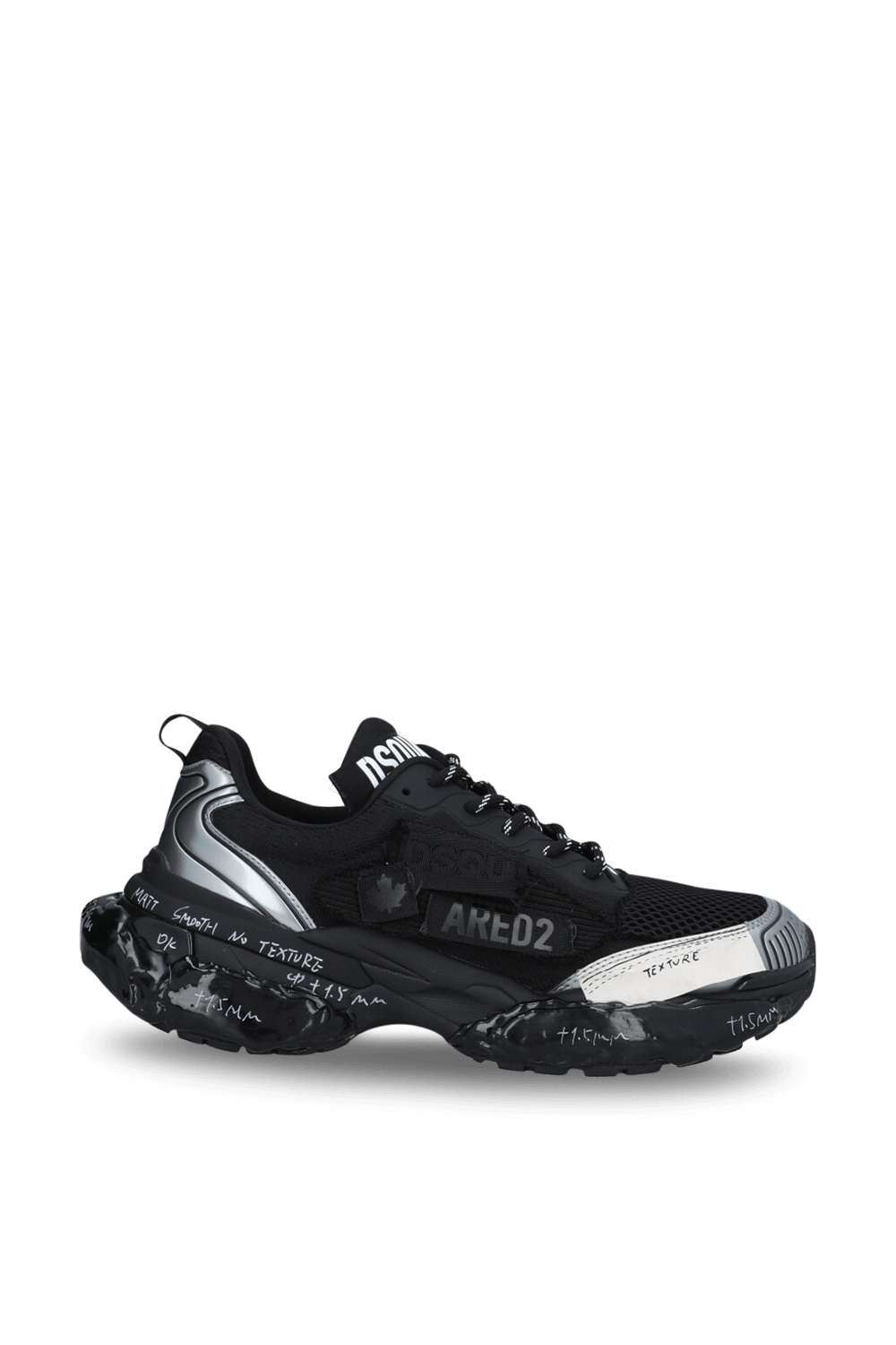 תמונה קידמית של נעלי סניקרס פאסטר