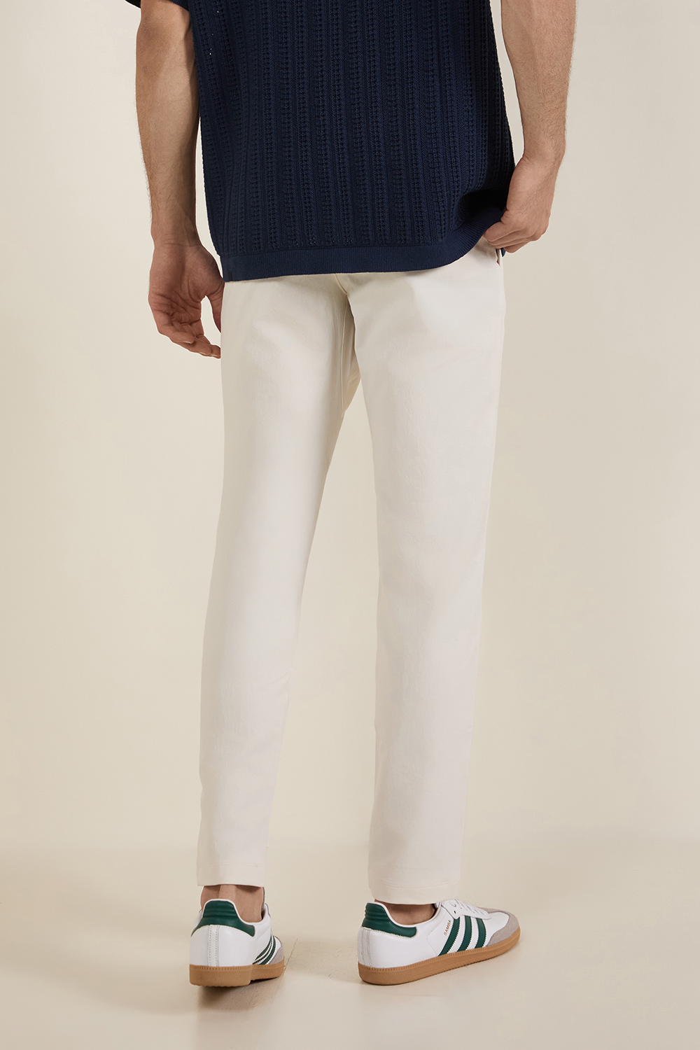 תמונת דוגמן אחורית של New Venture Trouser Pique Regular