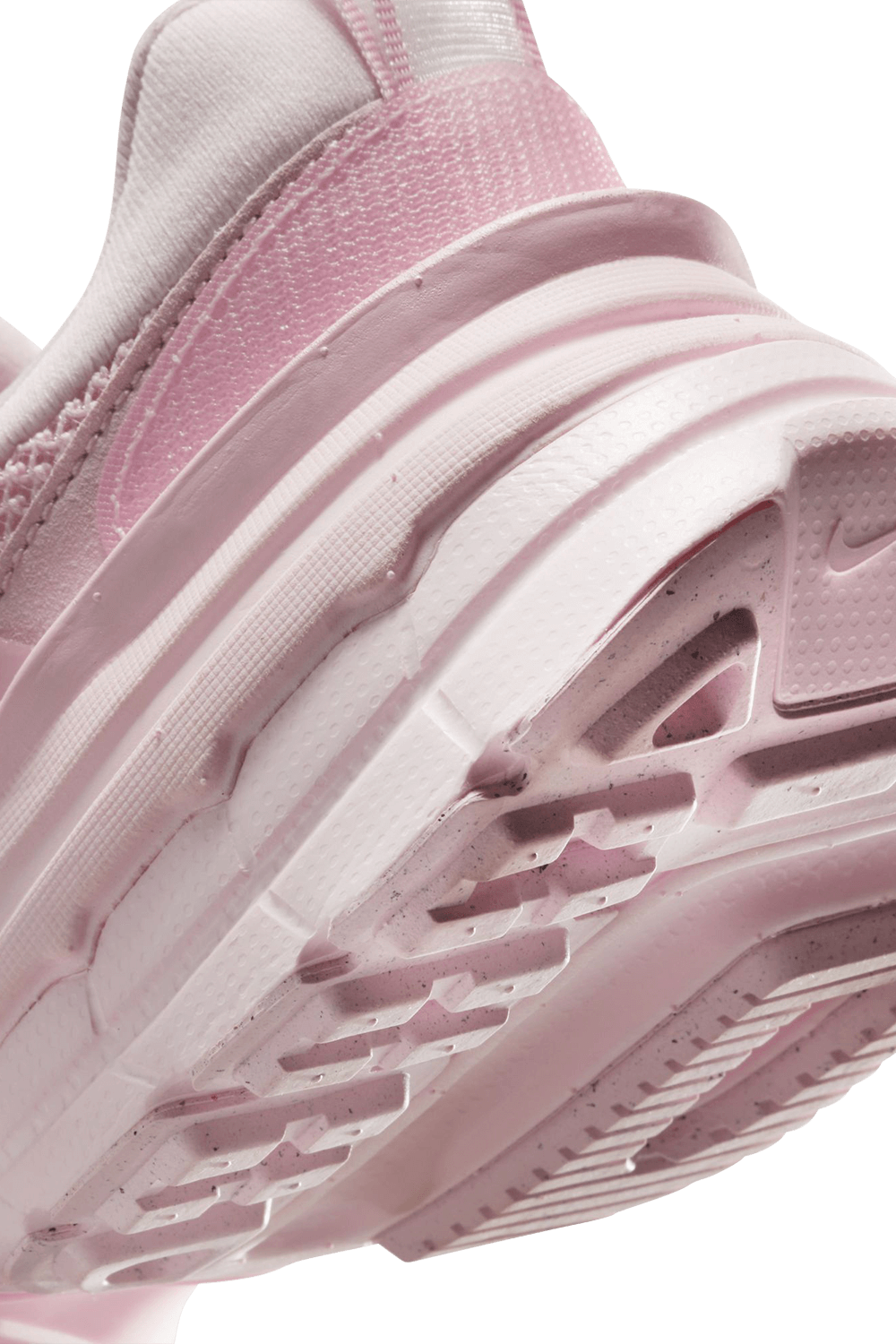 תמונת תקריב של נעלי סניקרס ראן