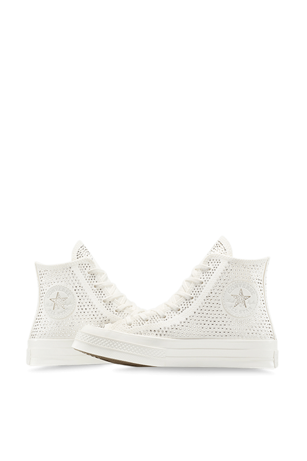 תמונת תקריב של נעלי סניקרס