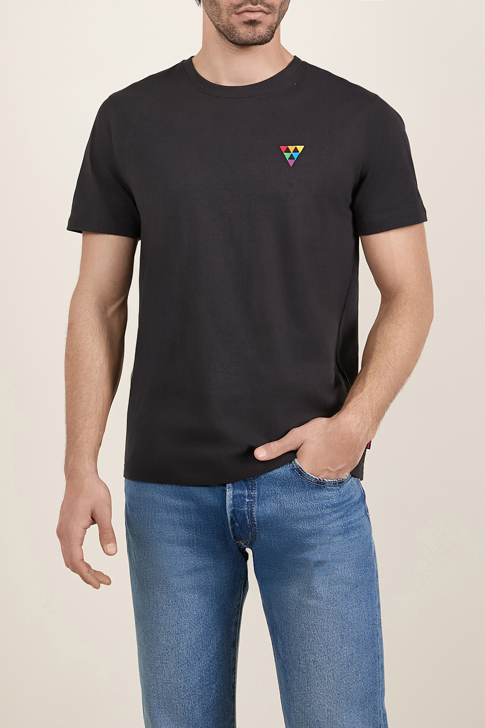 תמונת דוגמן קידמית של חולצת טי