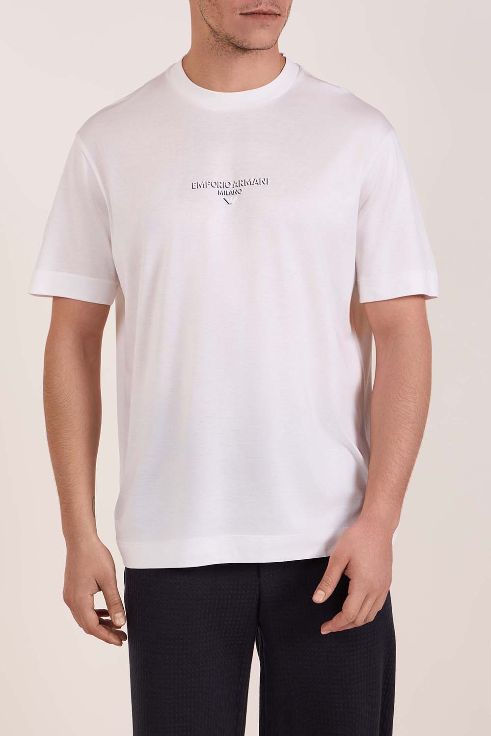 תמונת דוגמן קידמית של חולצת טי