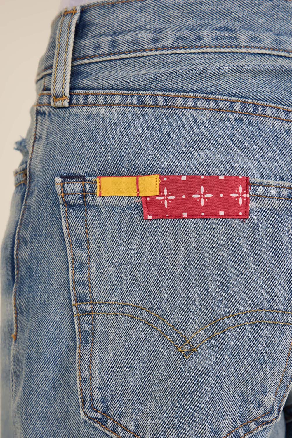 ליוויס X צעצוע של סיפור מכנסי ג'ינס 568