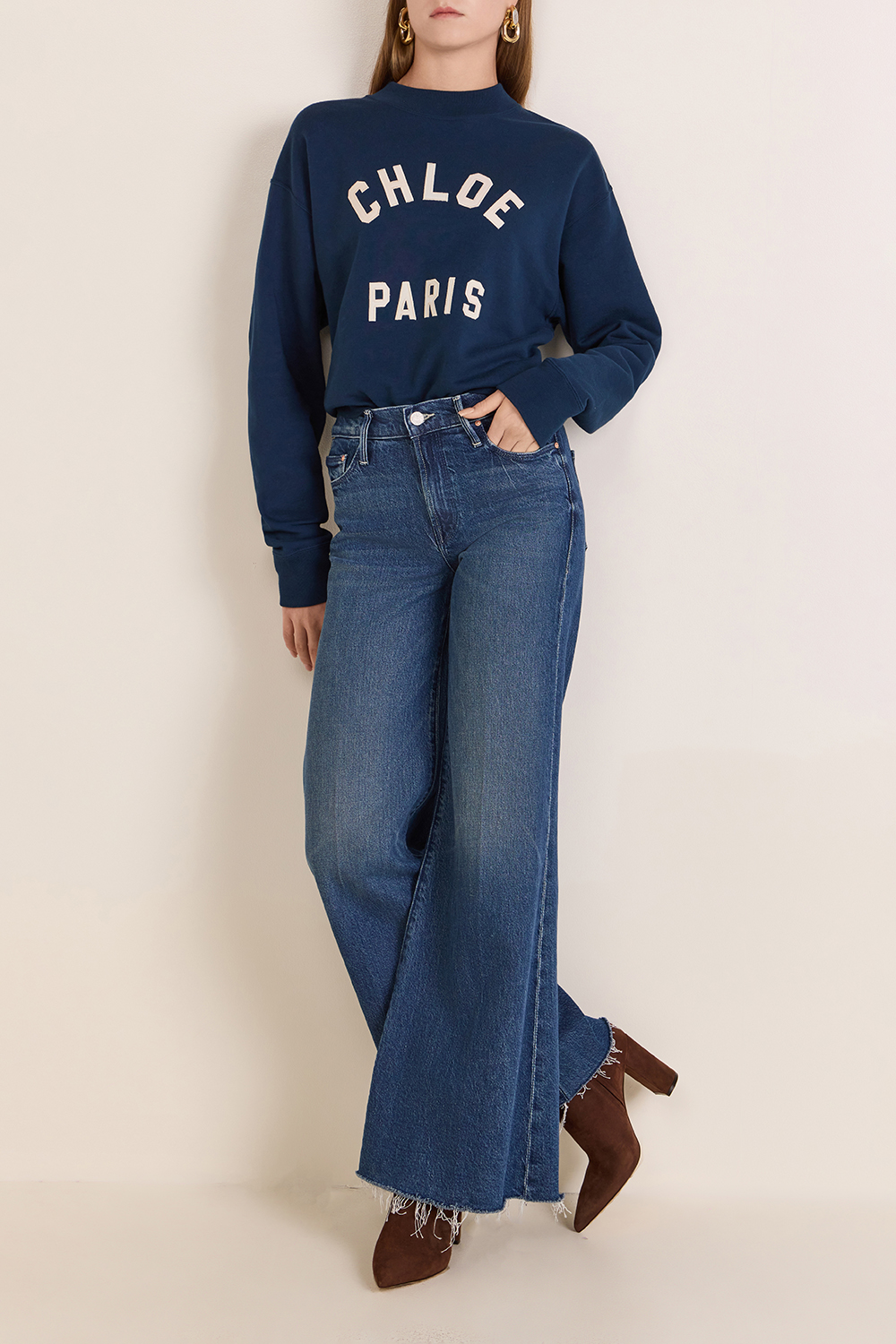 תמונת דוגמן קידמית של מגפוני עקב