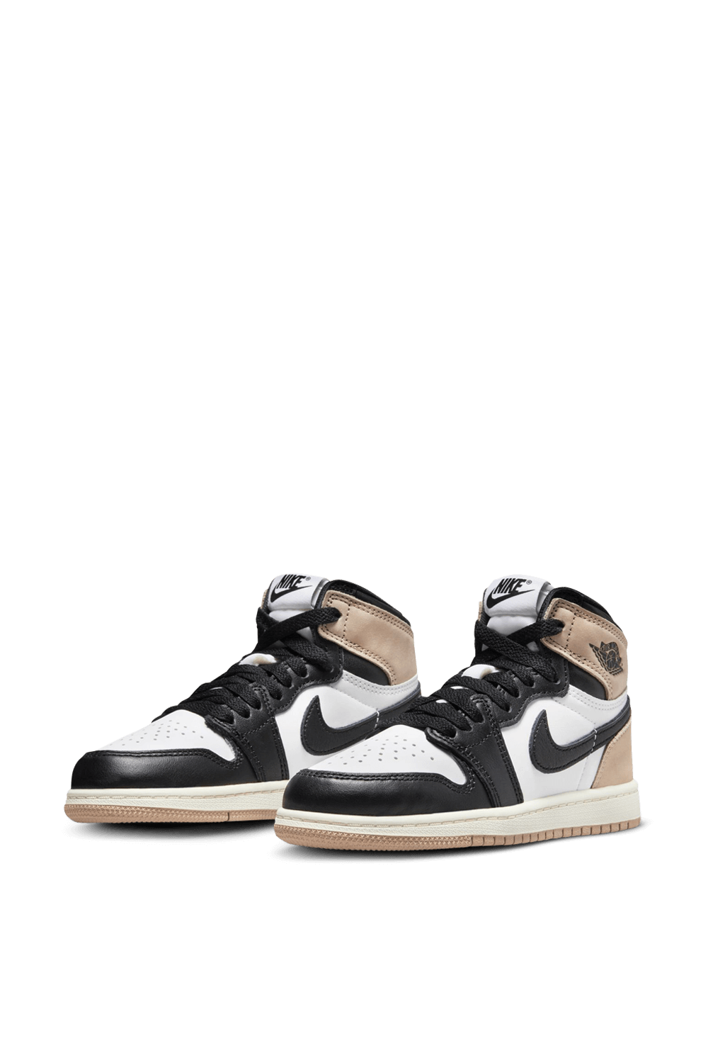 תמונת תקריב של נעלי סניקרס ג'ורדן 1 רטרו - מידות 27-35