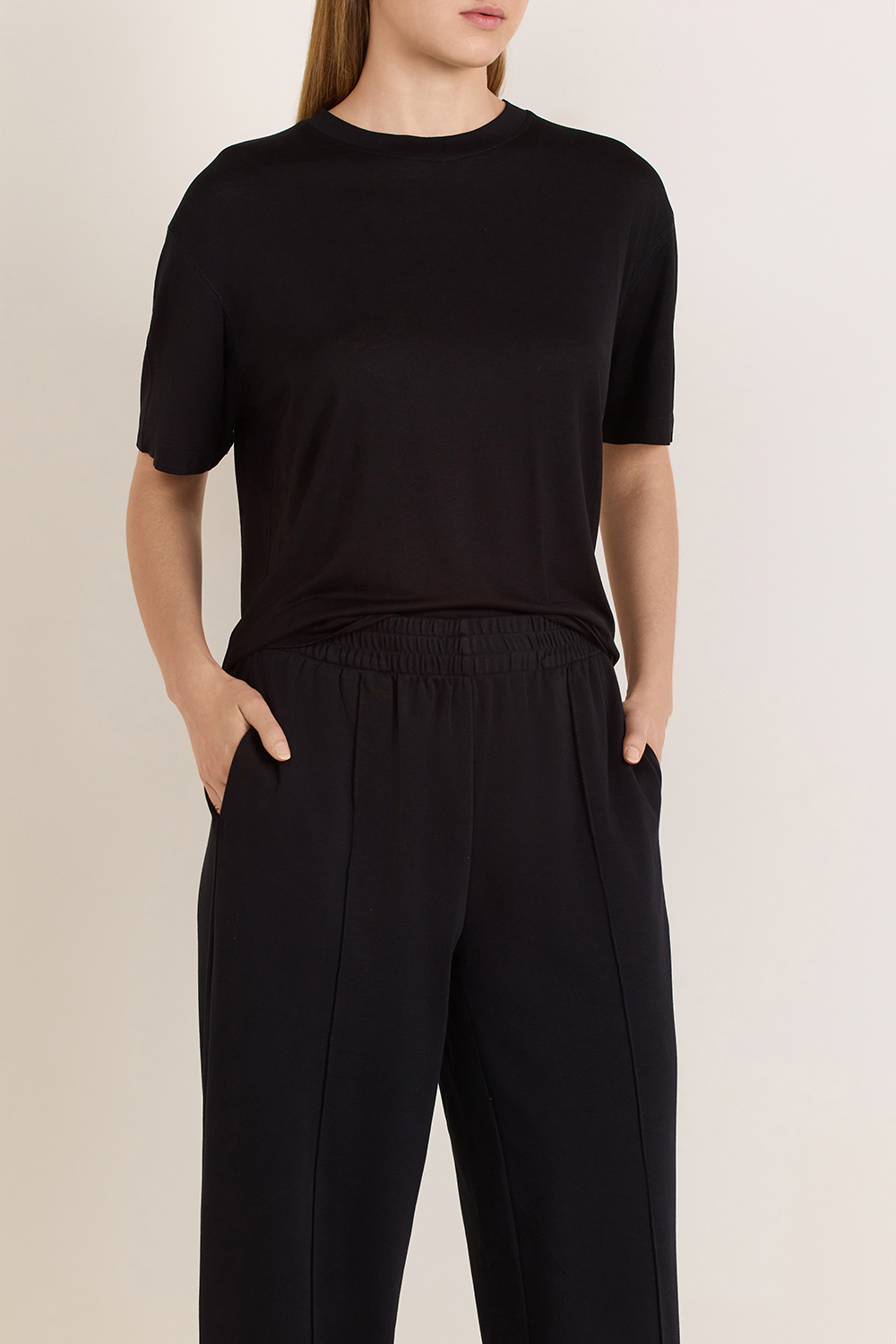 תמונת דוגמן קידמית של חולצת טי