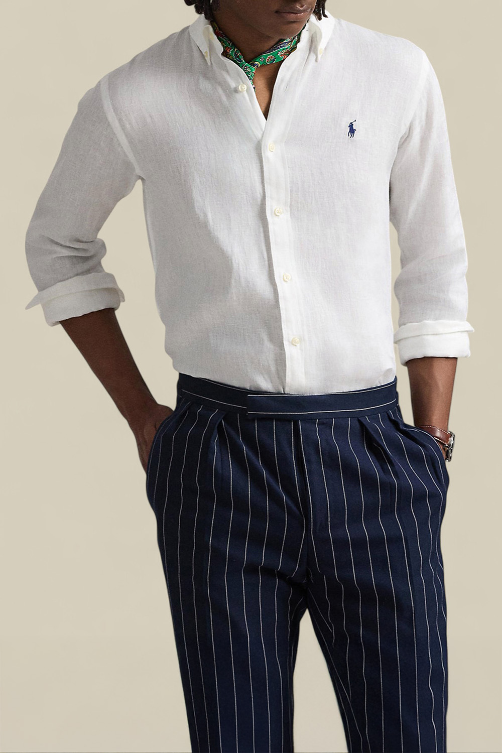 תמונת דוגמן קידמית של חולצת כפתורים מפשתן