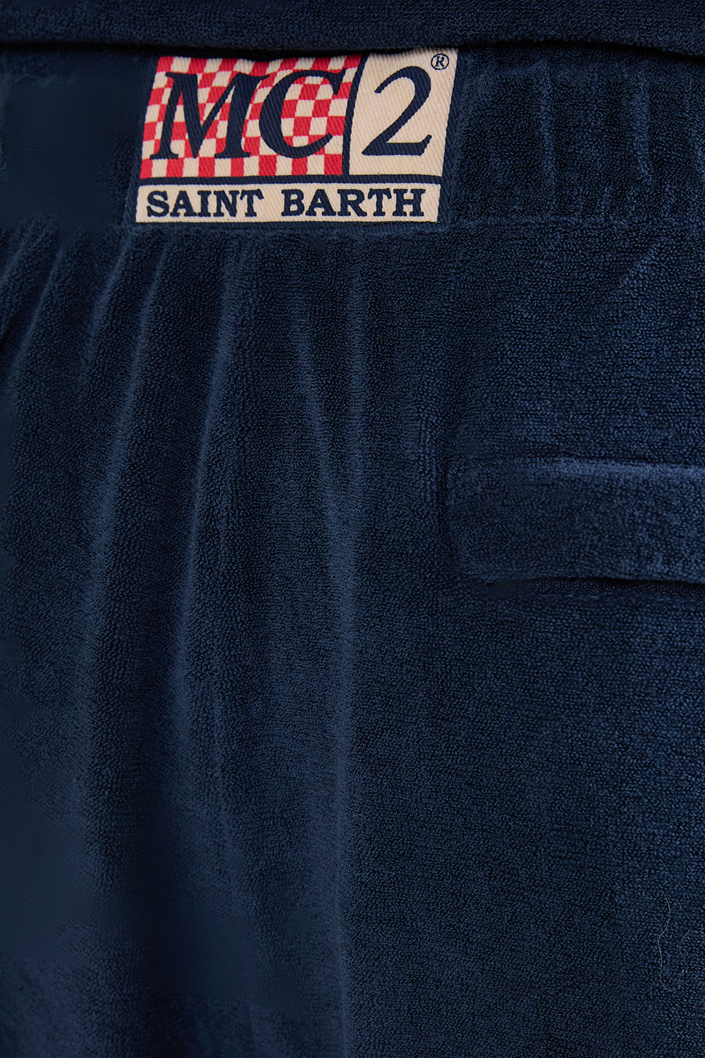 תמונת תקריב דוגמן של מכנסיים קצרים