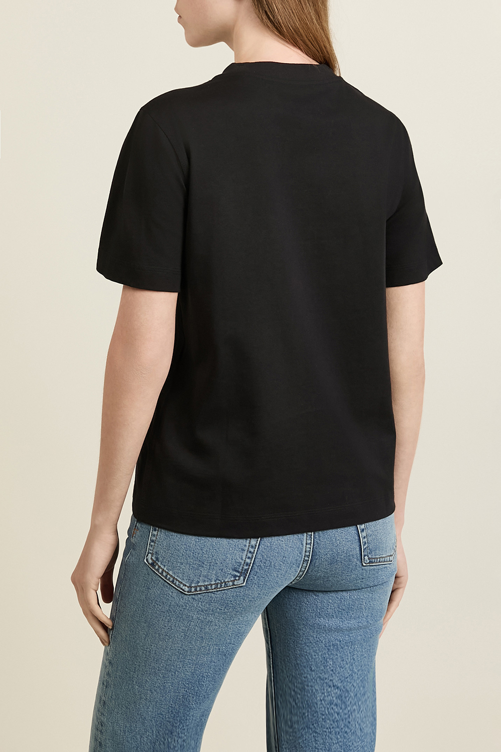 תמונת דוגמן אחורית של חולצת טי