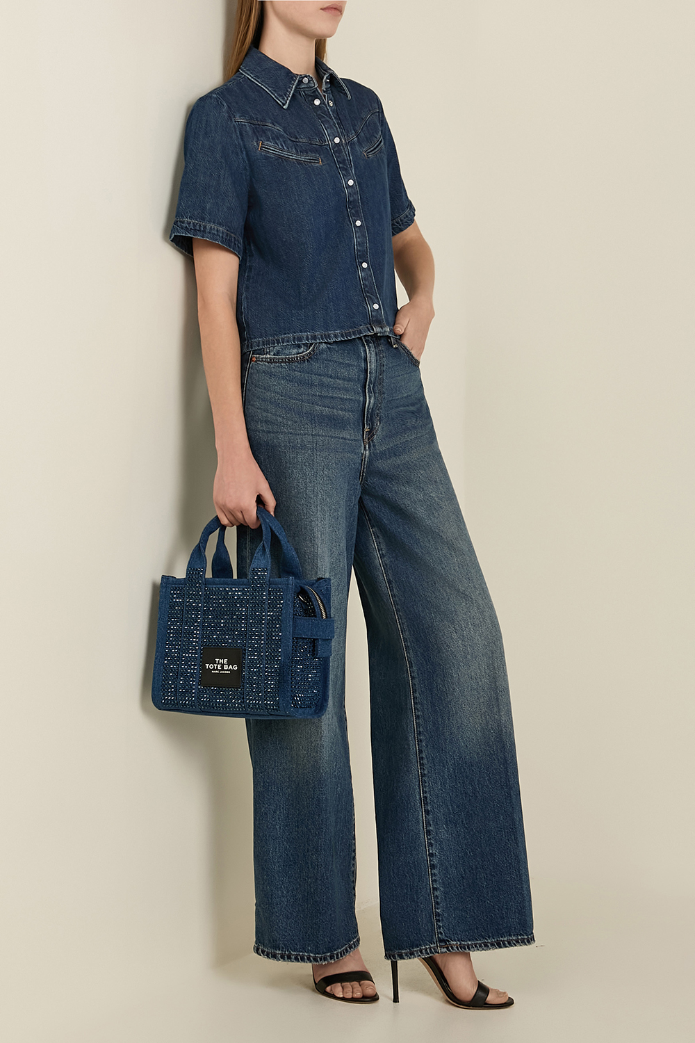 תמונת דוגמן קידמית של תיק טוט קריסטלים סמול