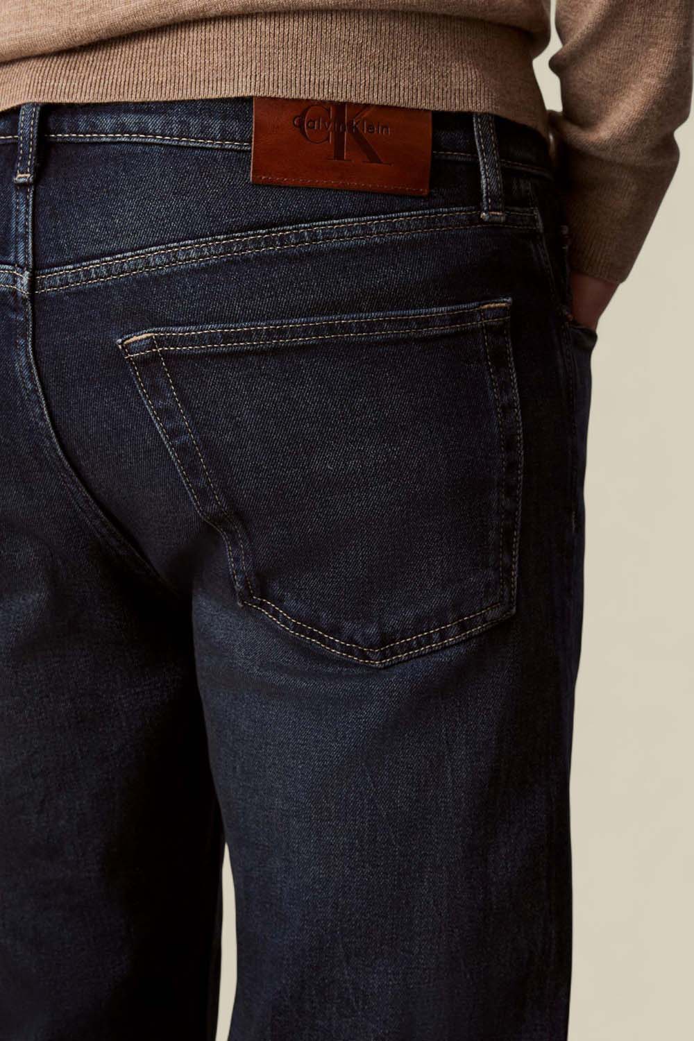 מכנסי ג'ינס בגזרה ישרה