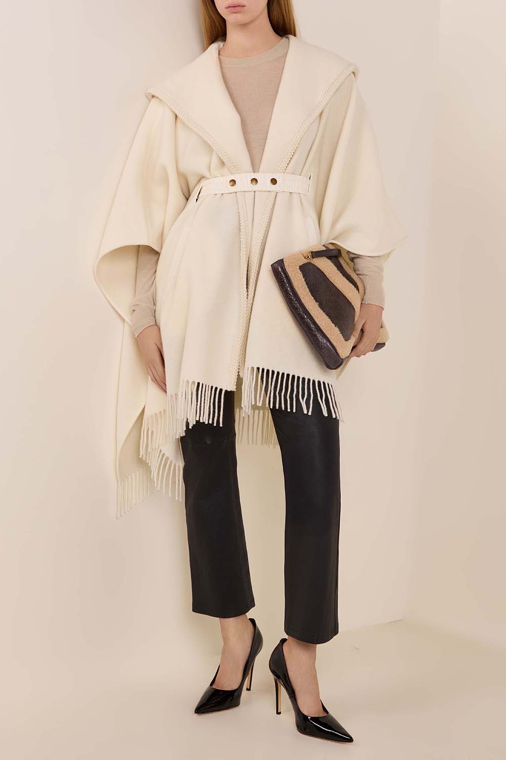 תמונת דוגמן קידמית של תיק כתף ויוה סופרסטאר שרלינג מדיום