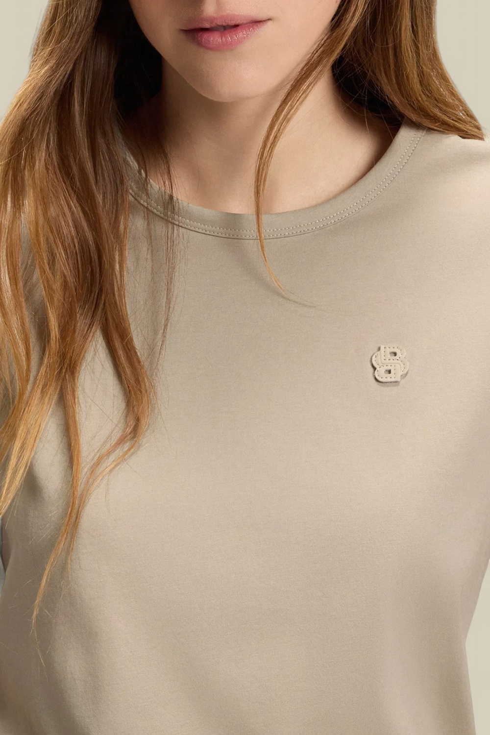 תמונת תקריב דוגמן של חולצת טי