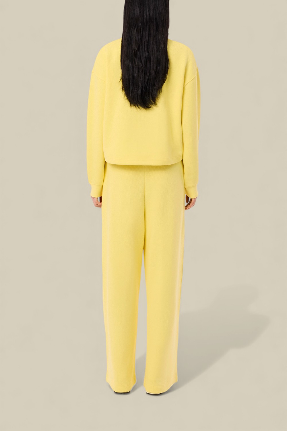 תמונת דוגמן אחורית של מכנסי ג'וגר רחבים PRE LINE