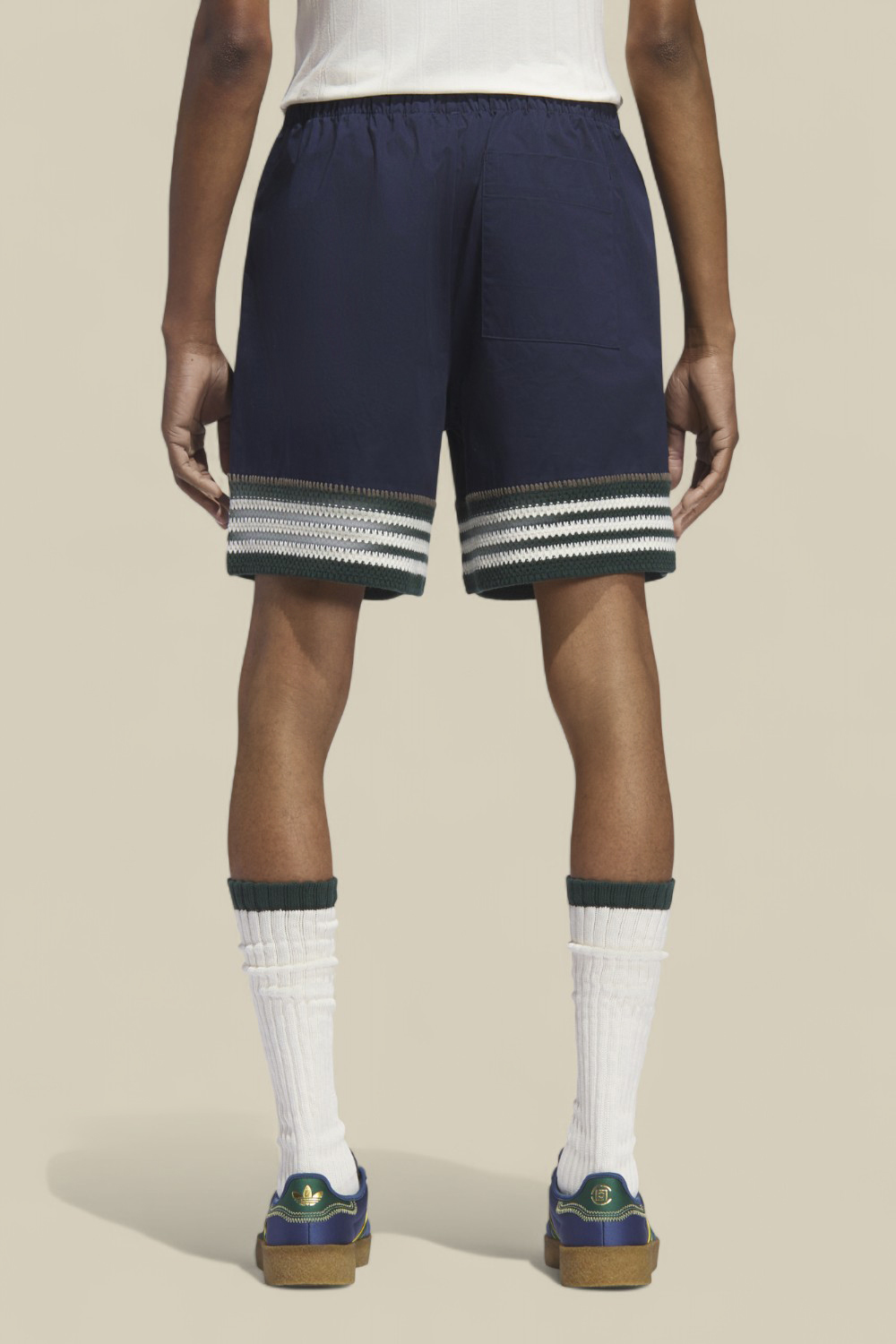 תמונת דוגמן אחורית של אדידס X קלוט מכנסיים קצרים