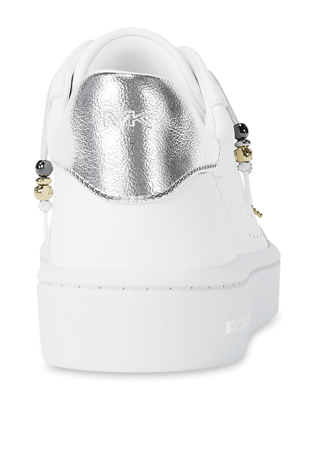 תמונת תקריב של נעלי סניקרס סקוטי