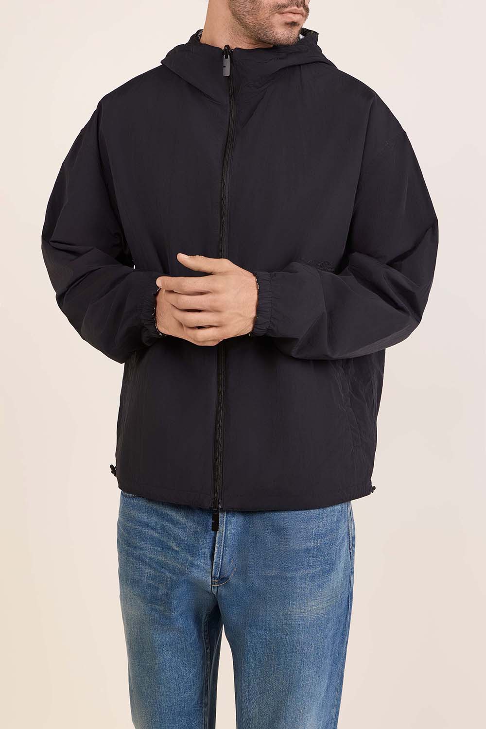 תמונת דוגמן אחורית של ז'קט דו צדדי אוברסייז