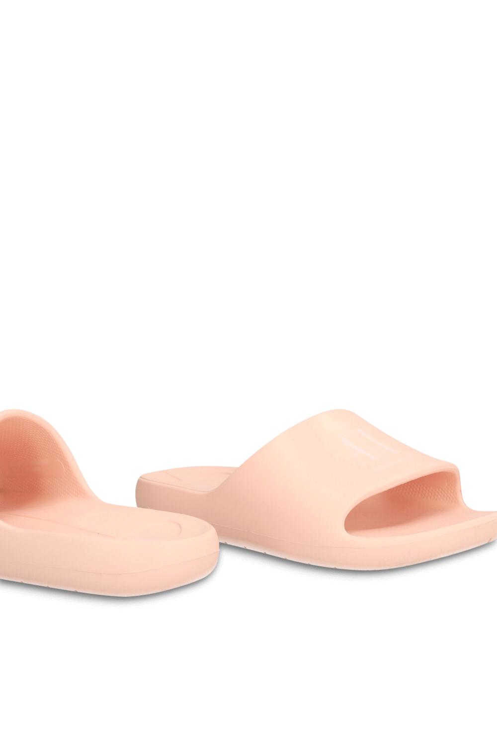 תמונת תקריב של כפכפי סליידס