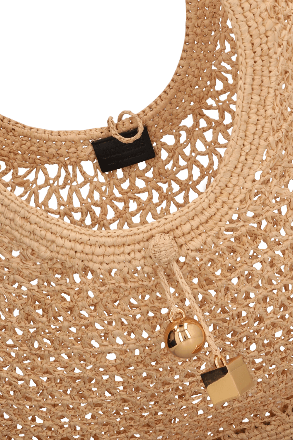 תמונת פנים של תיק רפיה מעוגל