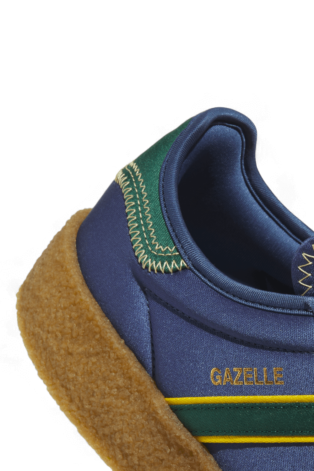 תמונת תקריב של אדידס X קלוט נעלי סניקרס גאזל