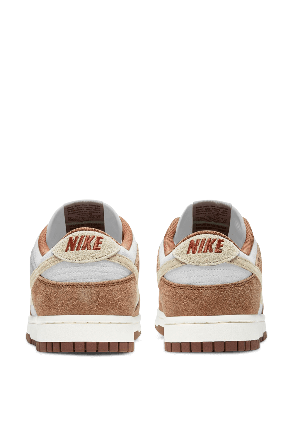 תמונת פנים של נעלי סניקרס דאנק פרימיום