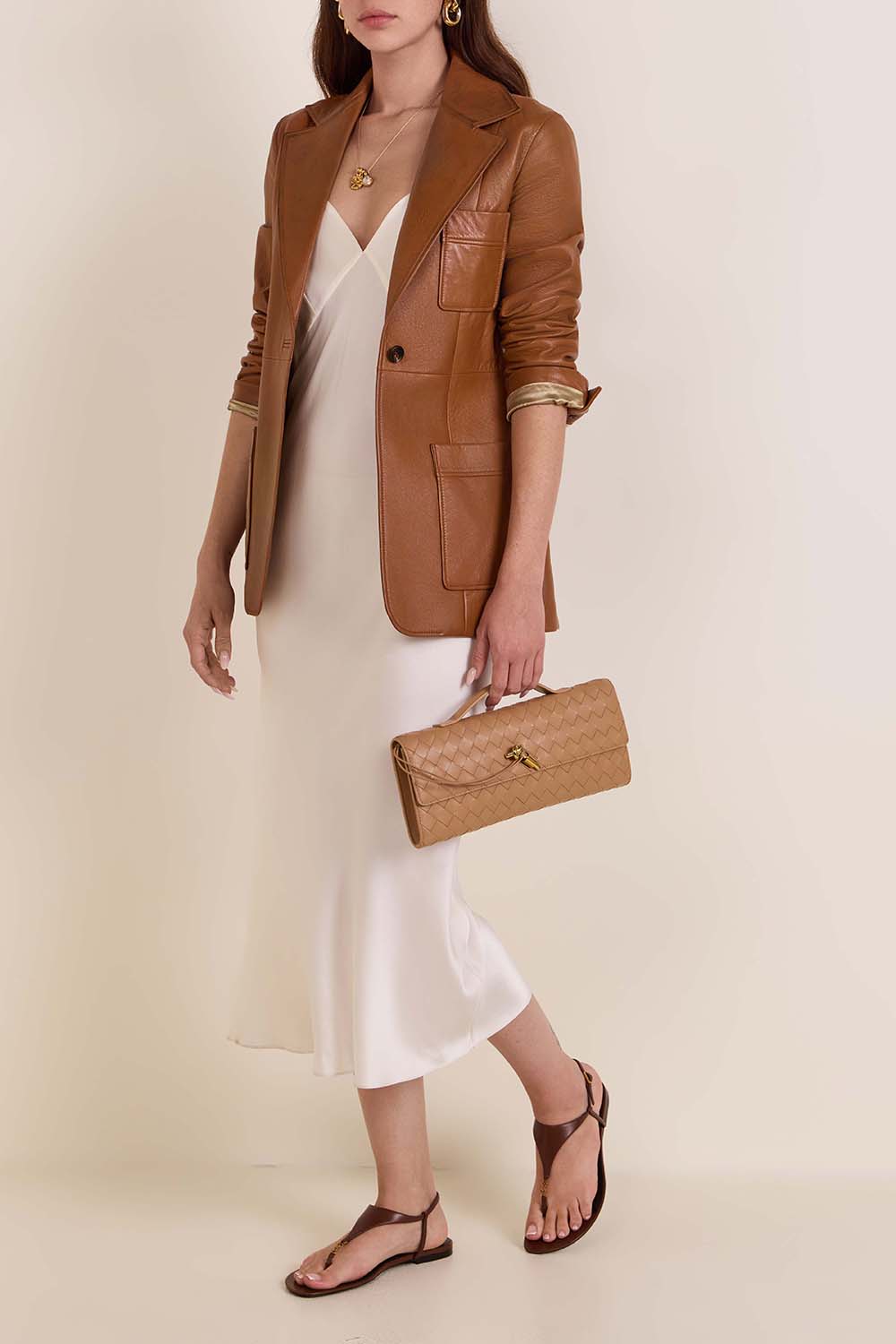 תמונת דוגמן קידמית של תיק אנדיאמו קלאץ'