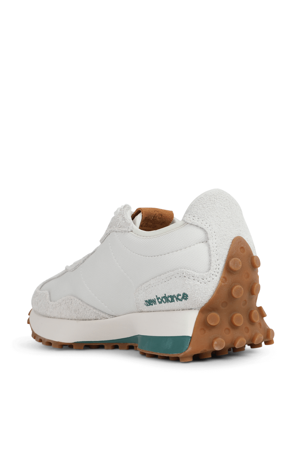 תמונה אחורית של נעלי סניקרס 327