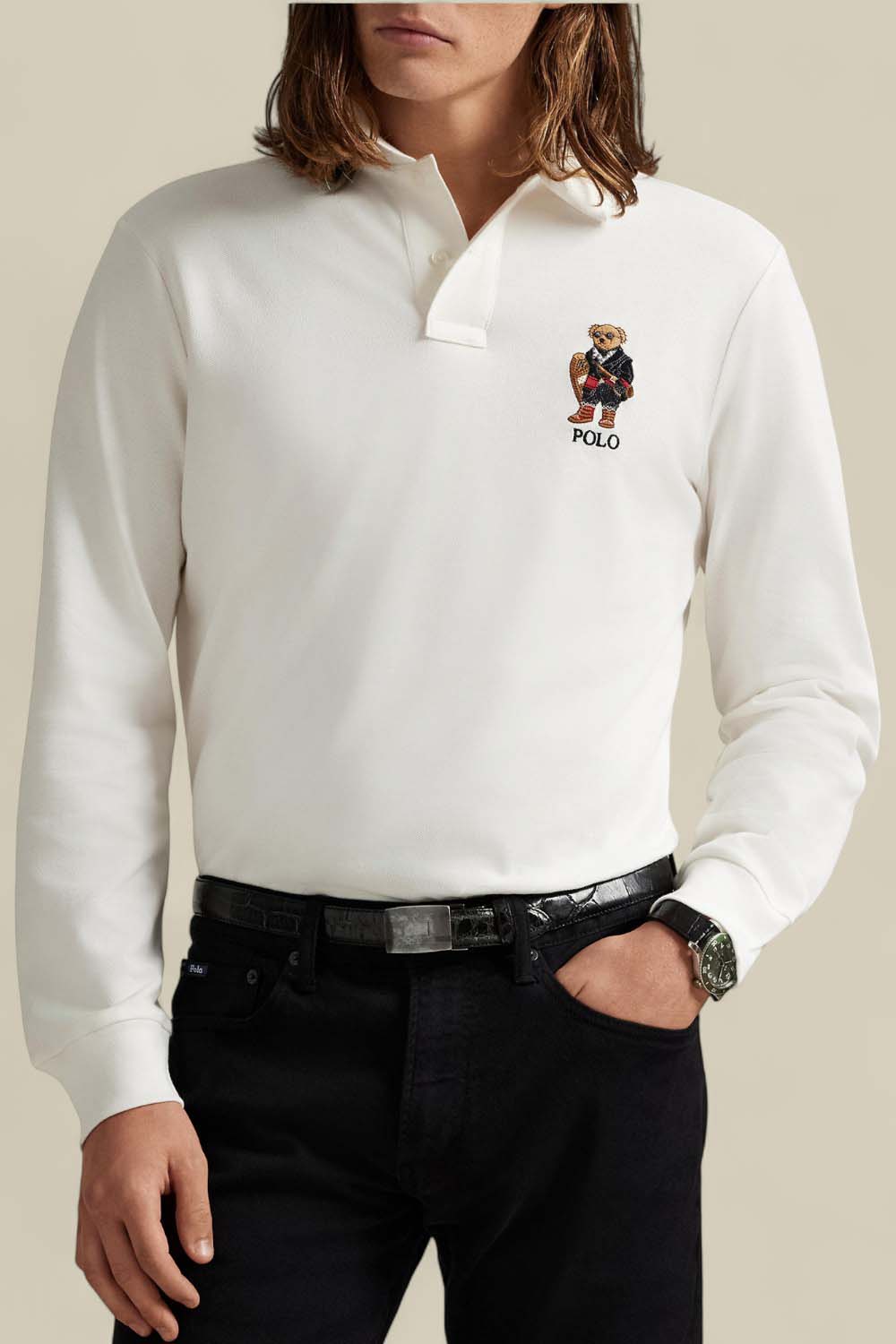 תמונת דוגמן קידמית של חולצת פולו דובי