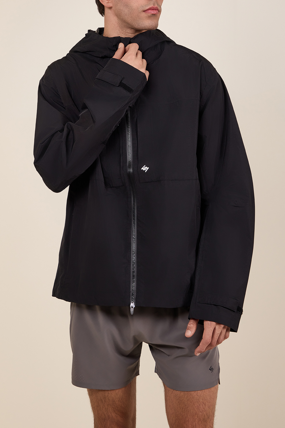 תמונת דוגמן קידמית של ז'קט רוח לאימון 247