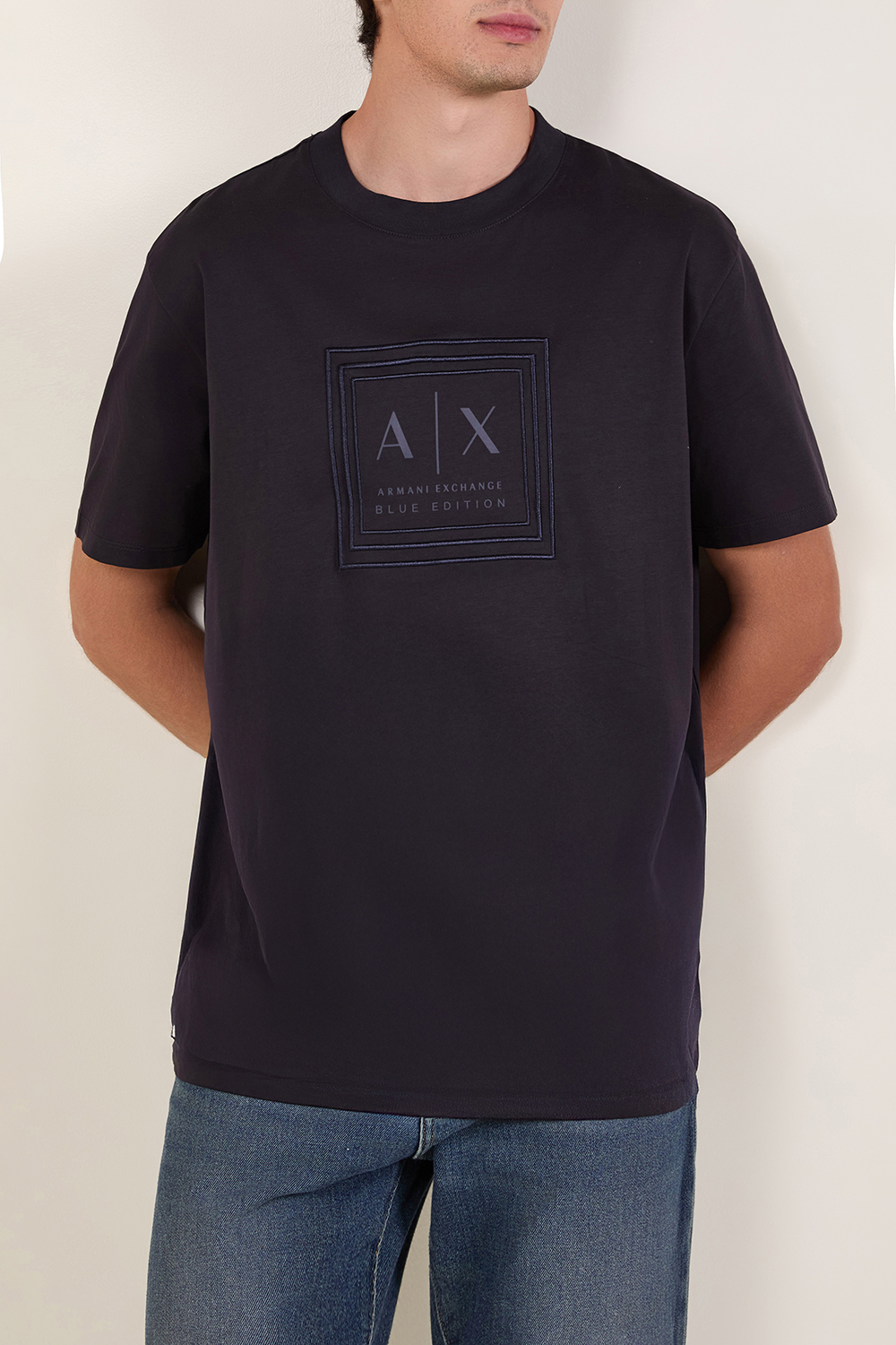 תמונת דוגמן קידמית של חולצת טי