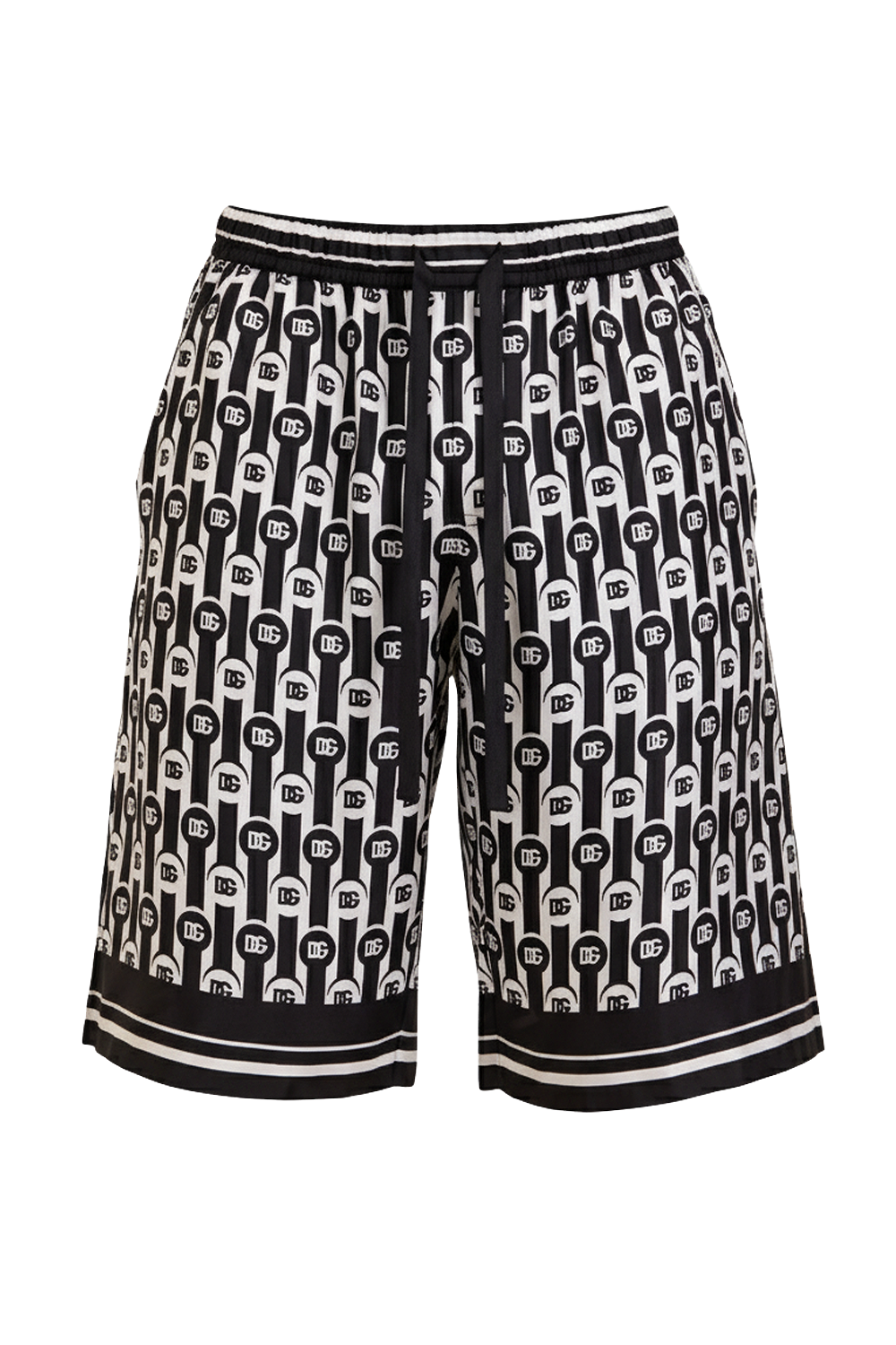 תמונה קידמית של מכנסי ברמודה ממשי