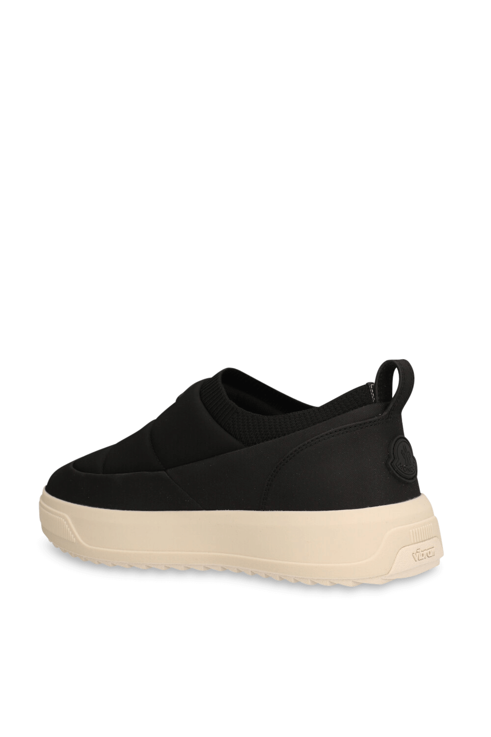 תמונה אחורית של נעלי סניקרס סליפ-און