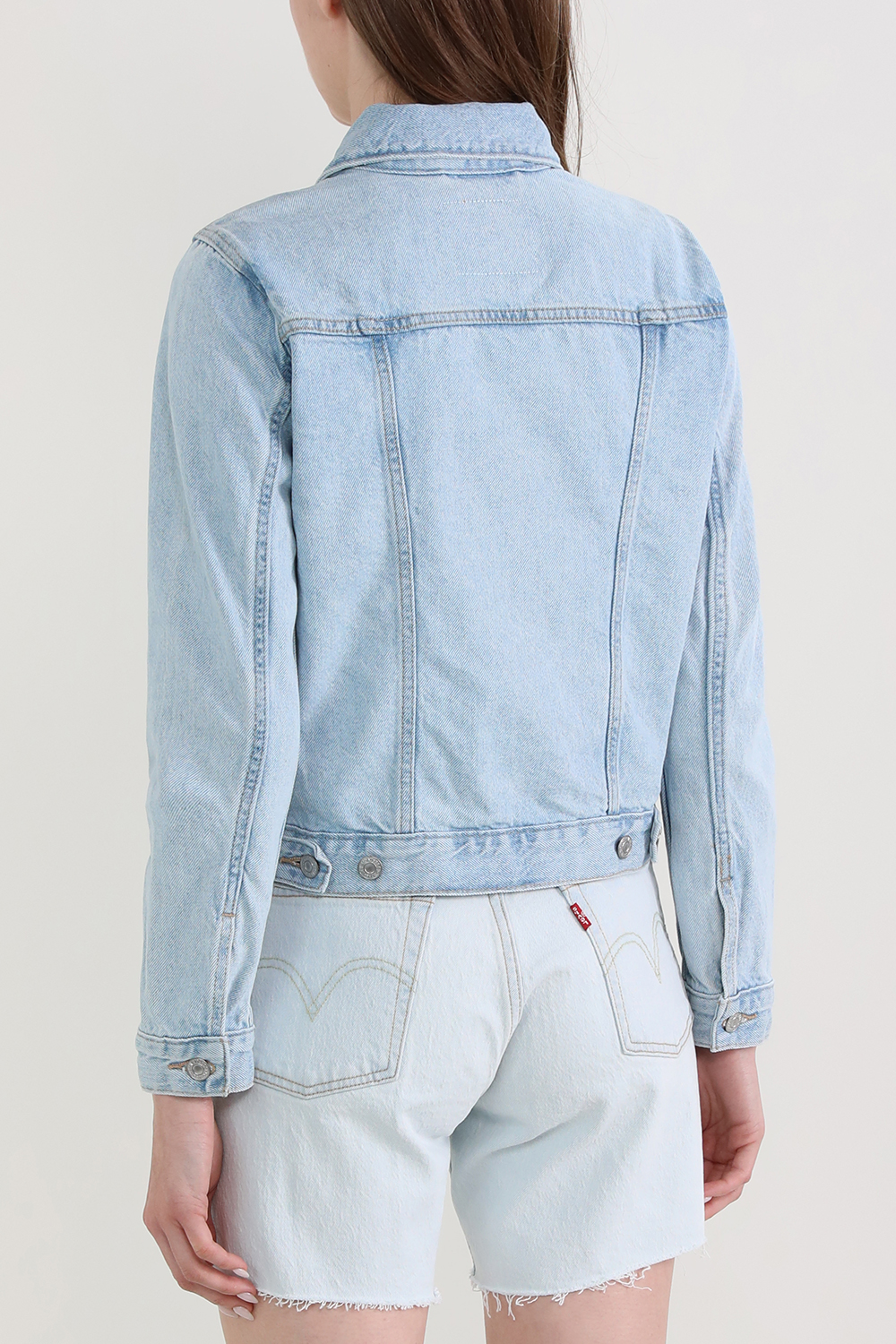 תמונת דוגמן אחורית של ז'קט ג'ינס