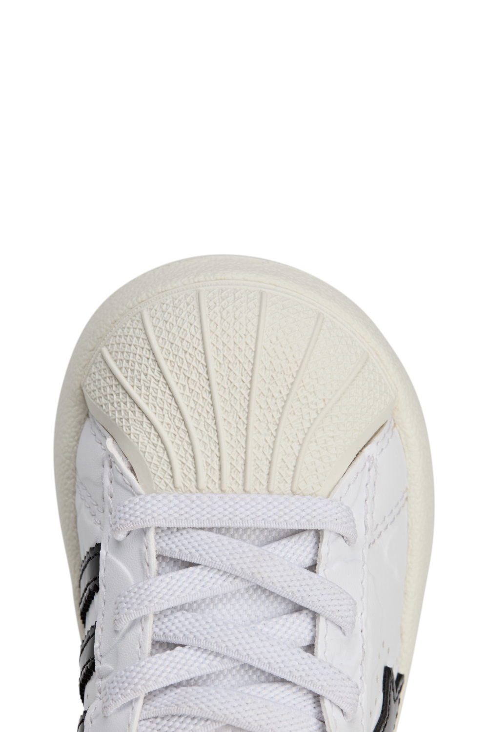 תמונת פנים של אדידס X ביאפ נעלי סניקרס סופרסטאר