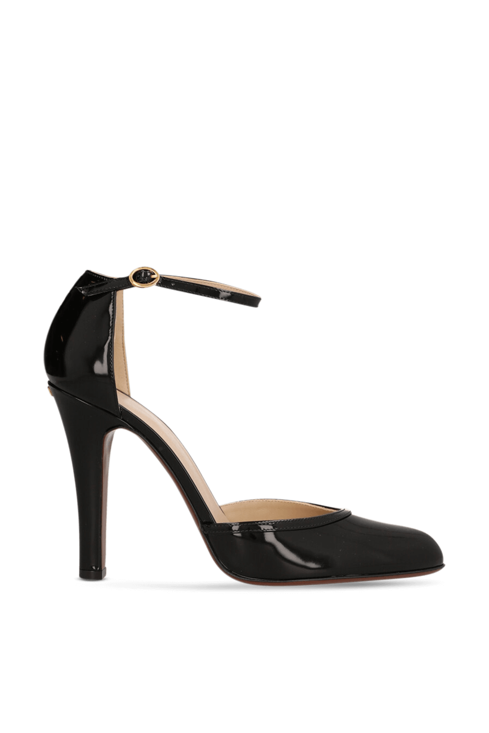 תמונה קידמית של נעלי עקב