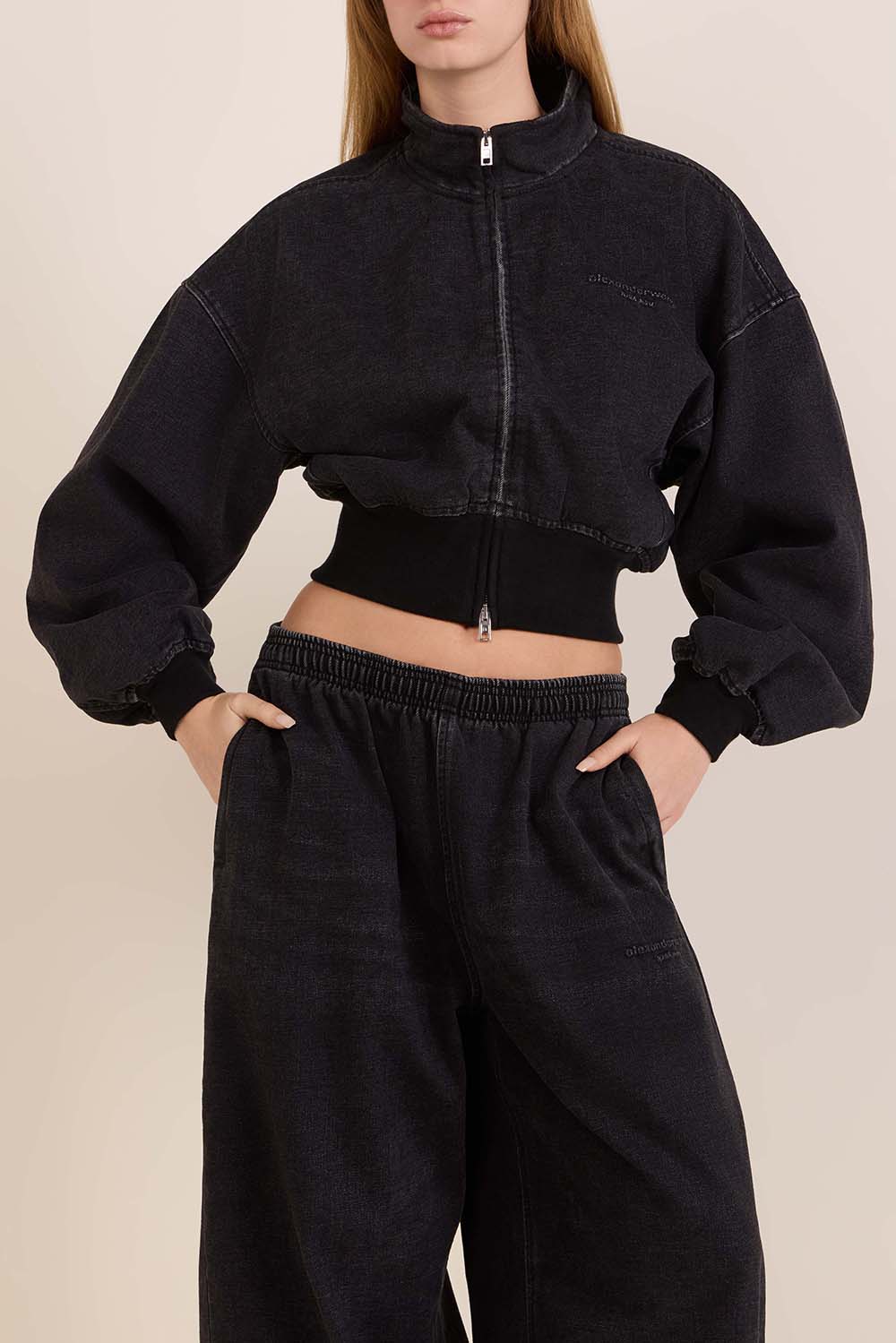 תמונת דוגמן קידמית של ז'קט בומבר ג'ינס