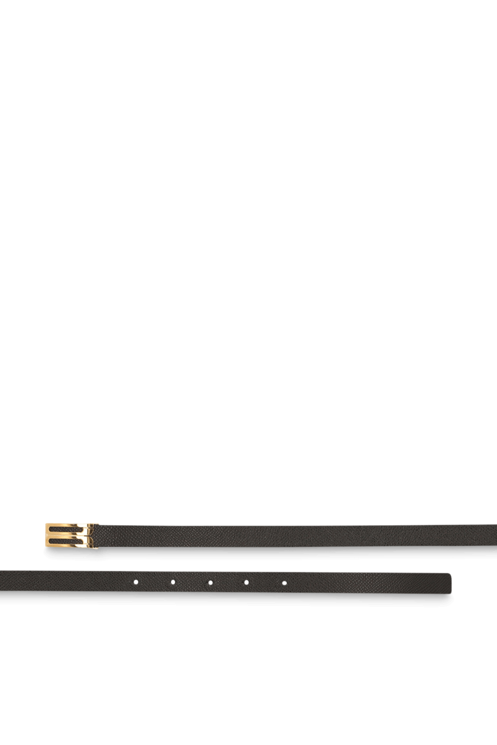 תמונה אחורית של חגורה דקה