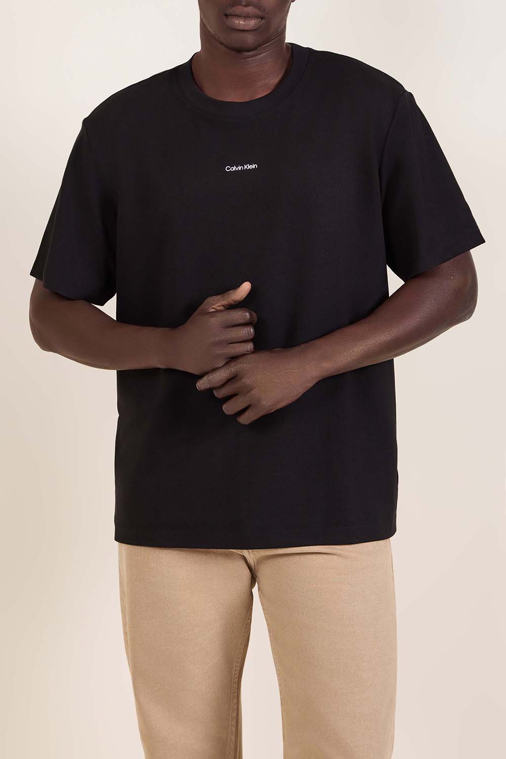 תמונת דוגמן קידמית של חולצת טי