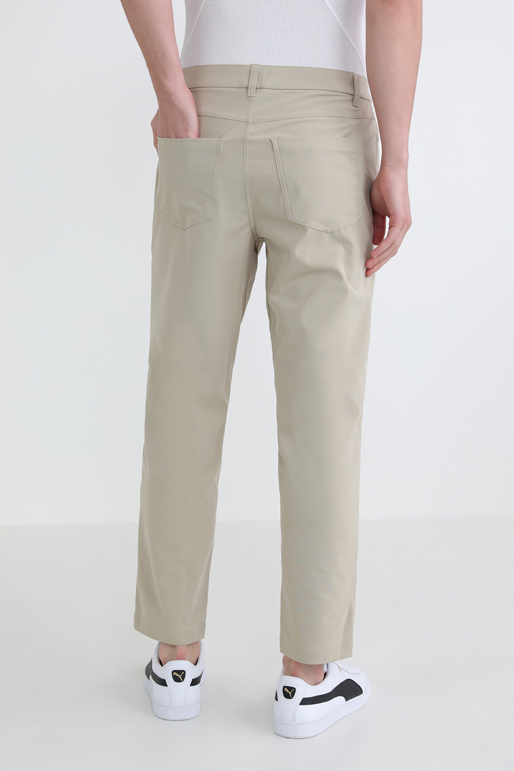 תמונת דוגמן אחורית של ABC Relaxed Fit Trousers 30" L