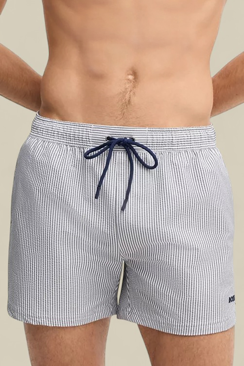 תמונת תקריב דוגמן של מכנסי שחייה