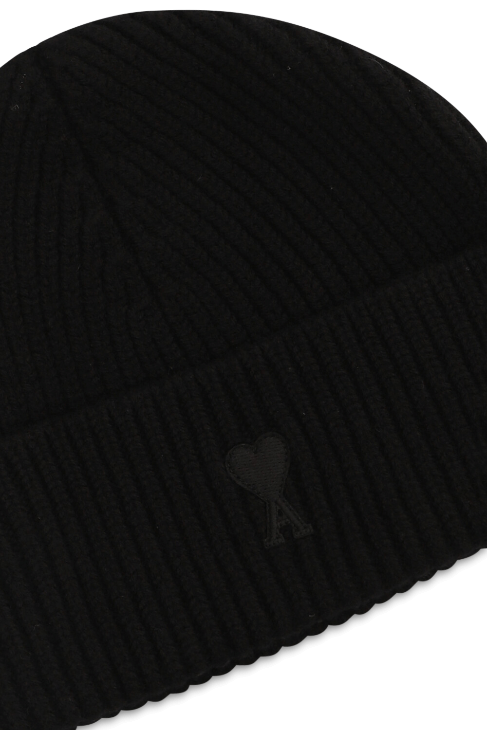 תמונת תקריב של כובע מצמר מרינו