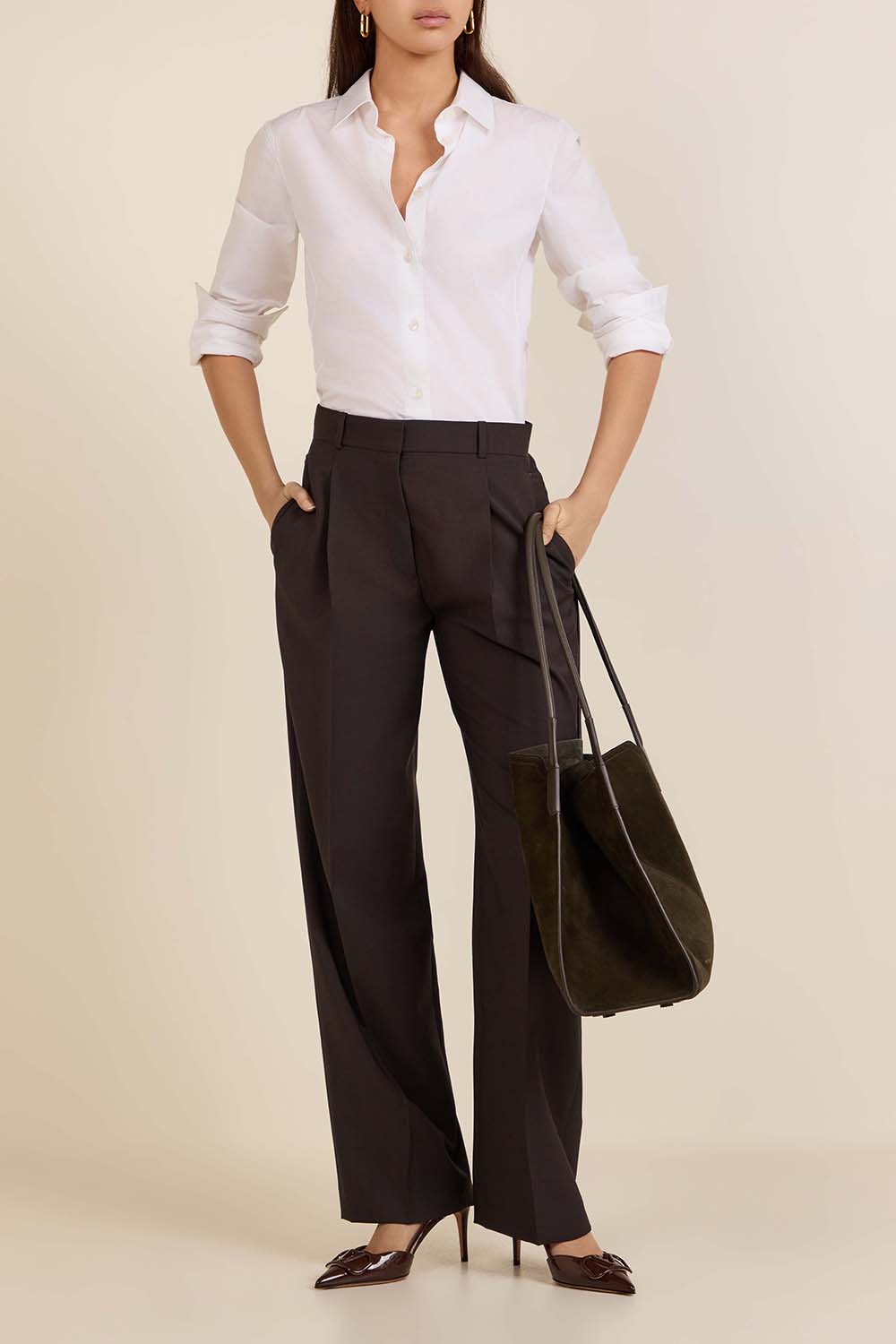 תמונת דוגמן קידמית של נעלי עקב סלינג בק